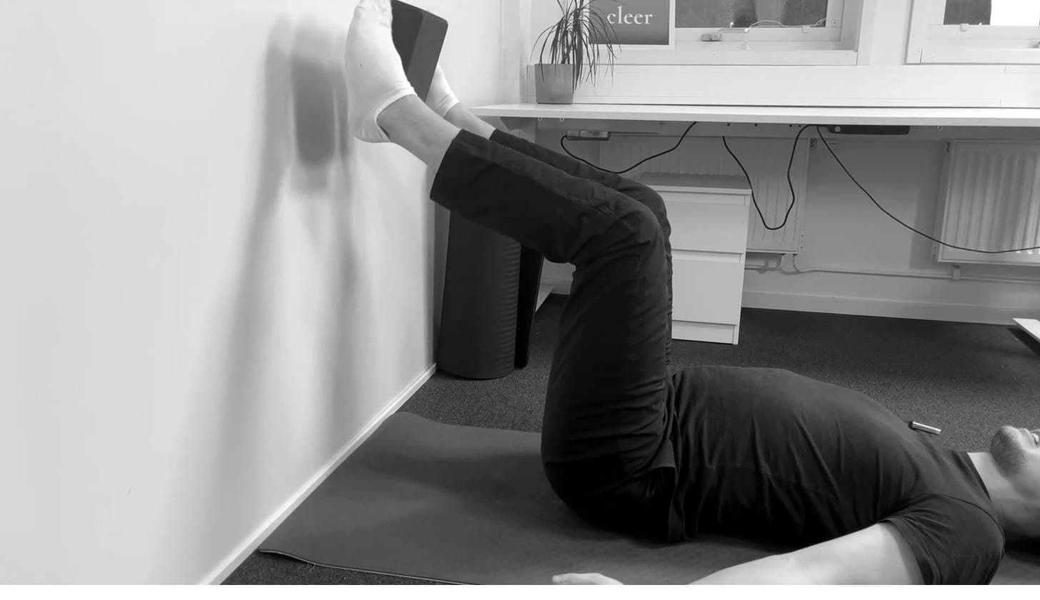 Pelvic Rolls Wall
